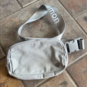 lululemon athletica everywhere belt bag